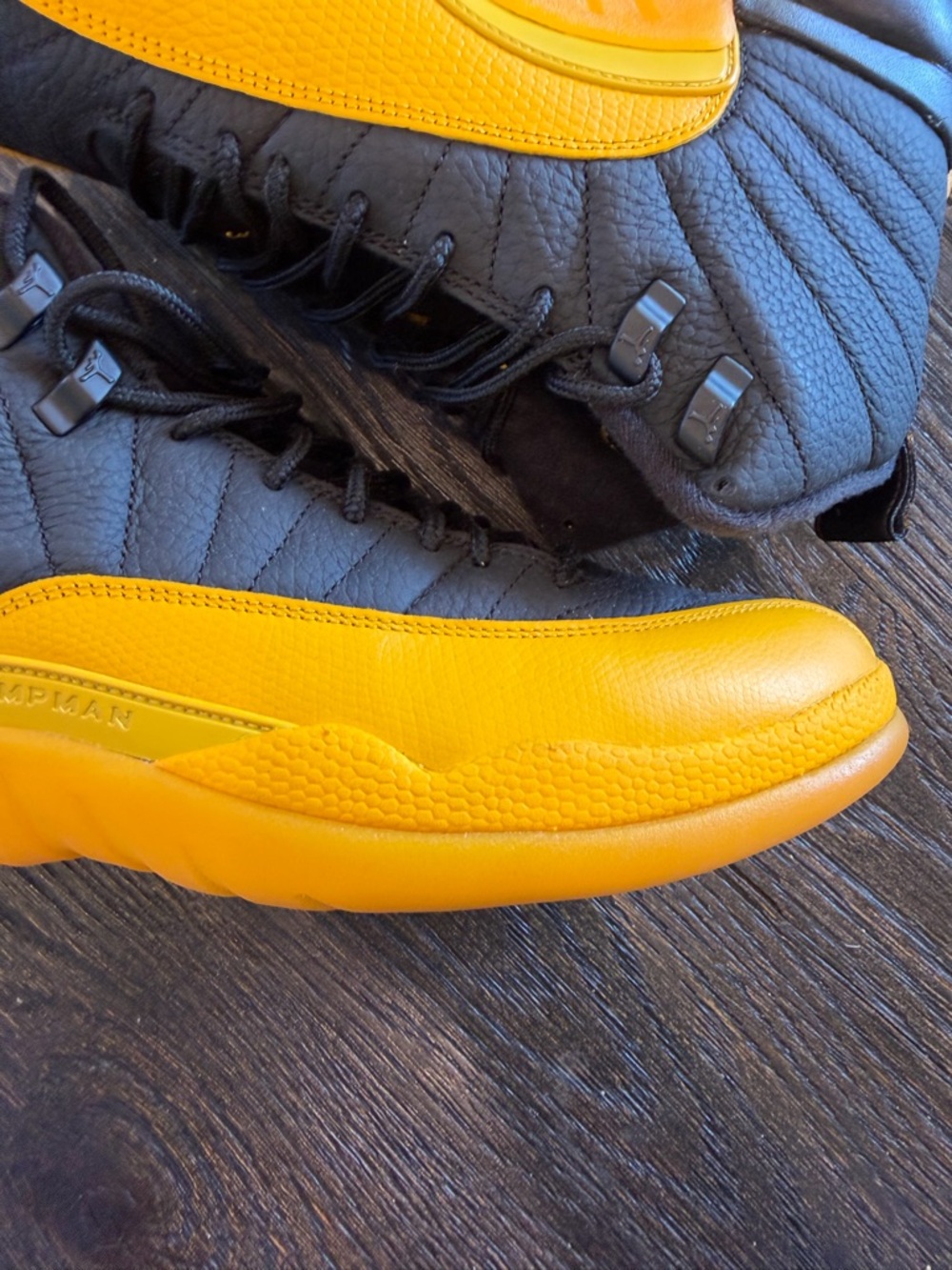 Air Jordan 12 Retro University Gold Men’s Size 8.5 - Picture 3 of 14